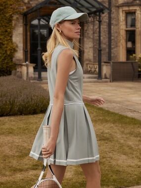 🎾Varley Dalton Court Dress NWT – Cool Sage Green Pleated Tennis Dress Size Small